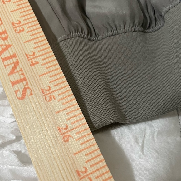 ATM 100% silk gray joggers with blue stripes. Flat front elastic back and hem. - Picture 15 of 15